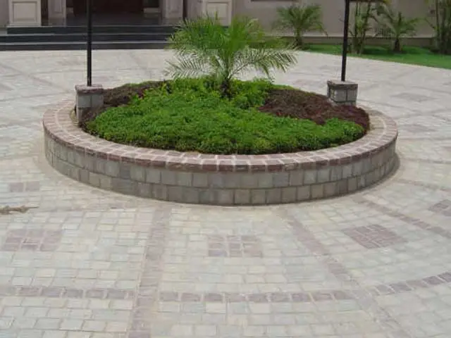 Sandstone Cobbles Driveway