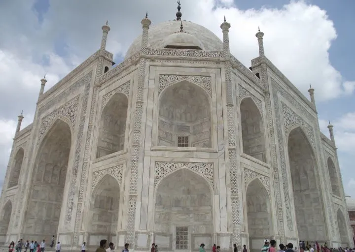 white marble taj mahal